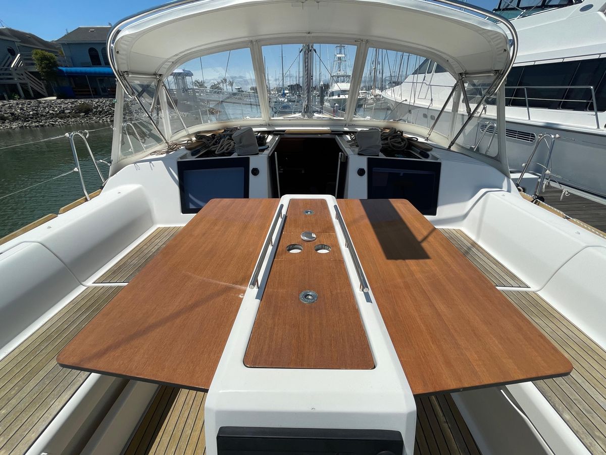 2018 Dufour 46 