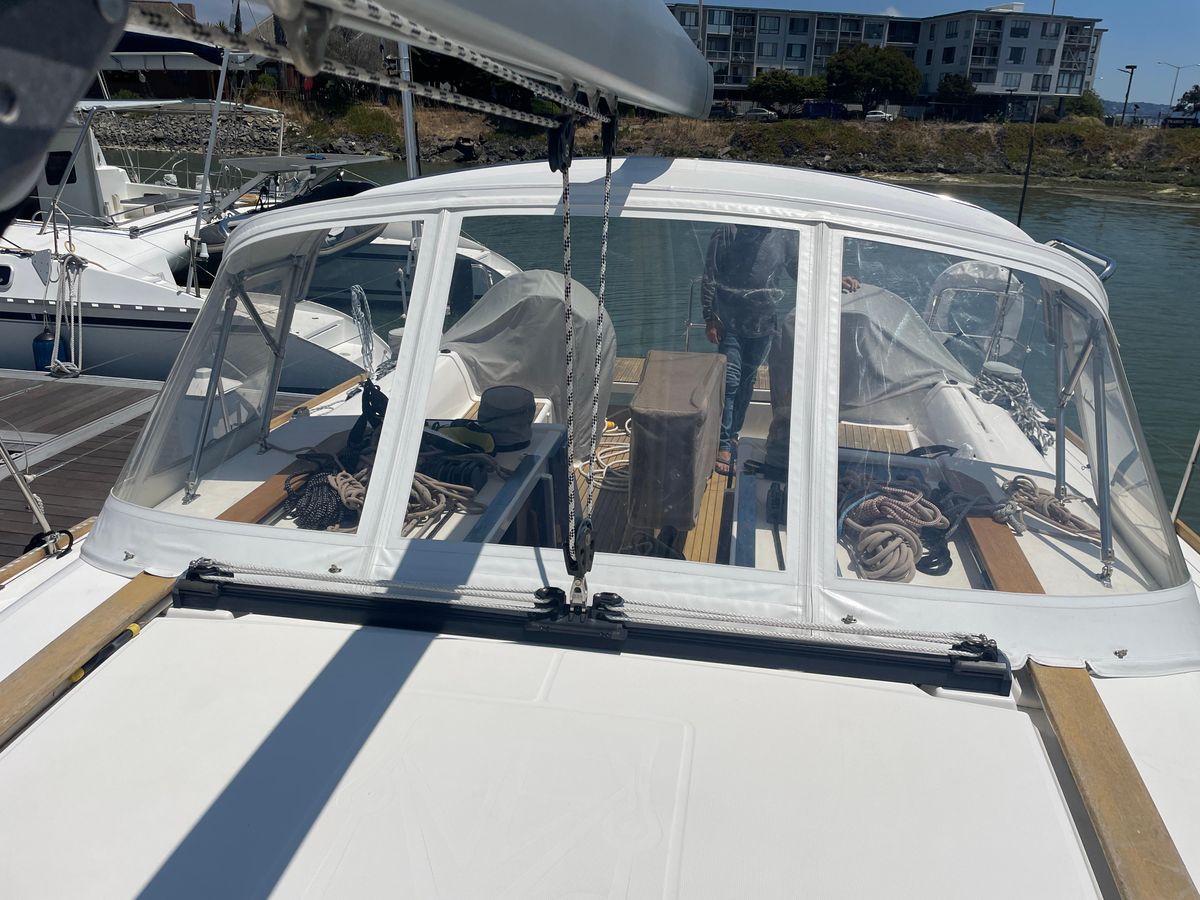 2018 Dufour 46 