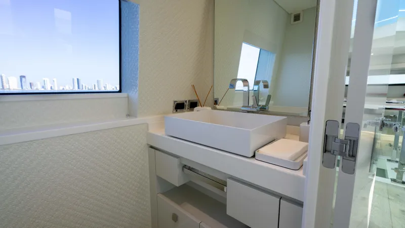 Imagine Yacht Photos Pics 