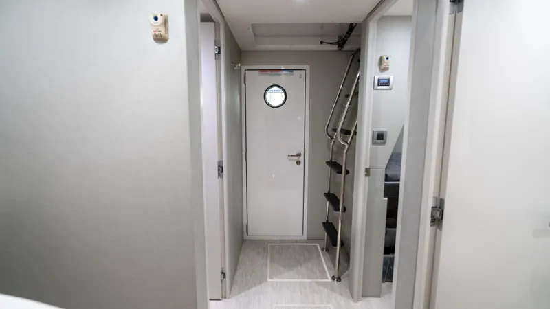 Imagine Yacht Photos Pics 