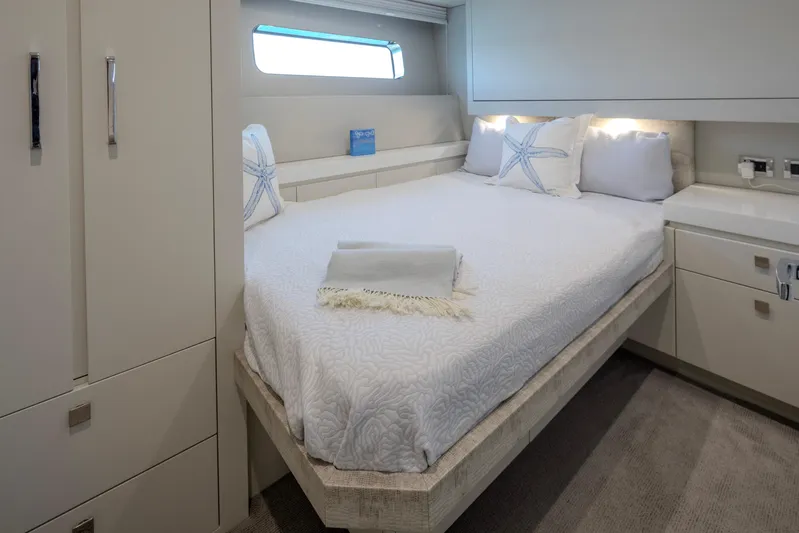 Imagine Yacht Photos Pics 