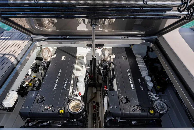 Liberty Yacht Photos Pics 