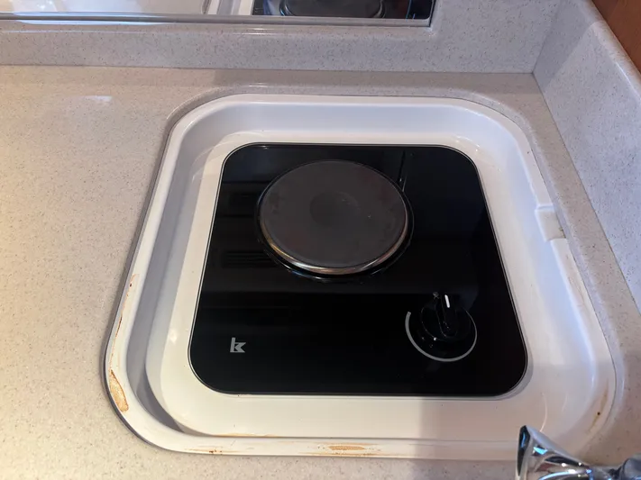  Yacht Photos Pics 1998 CABO 31 EXPRESS - Image 38