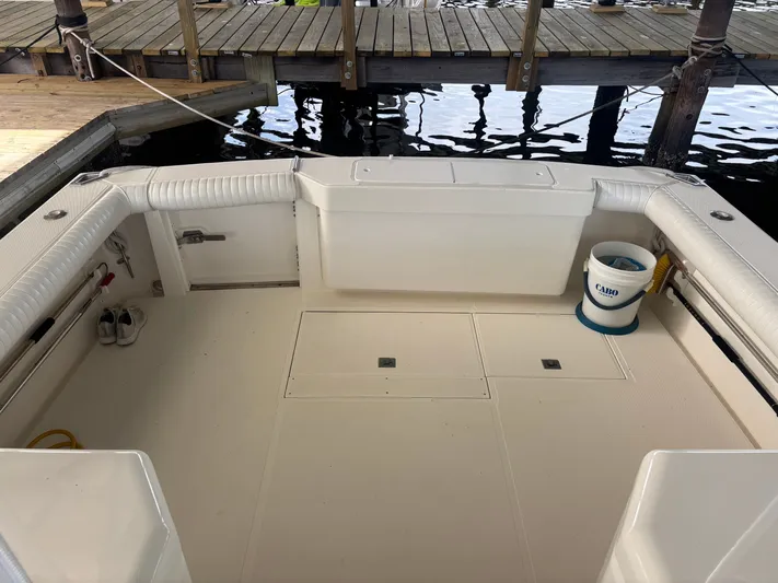  Yacht Photos Pics 1998 CABO 31 EXPRESS - Image 13