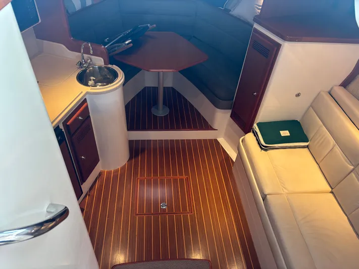  Yacht Photos Pics 1998 CABO 31 EXPRESS - Image 28