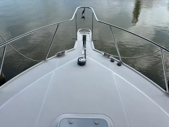  Yacht Photos Pics 1998 CABO 31 EXPRESS - Image 50