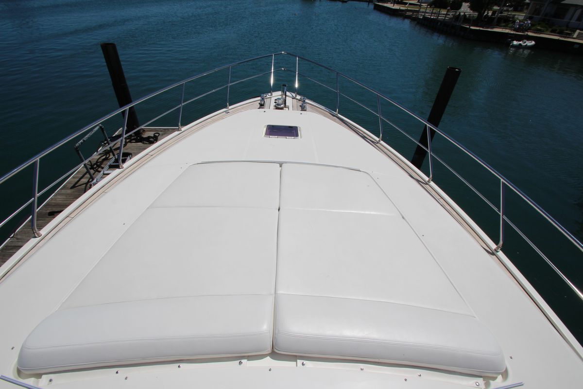2007 Uniesse 70 