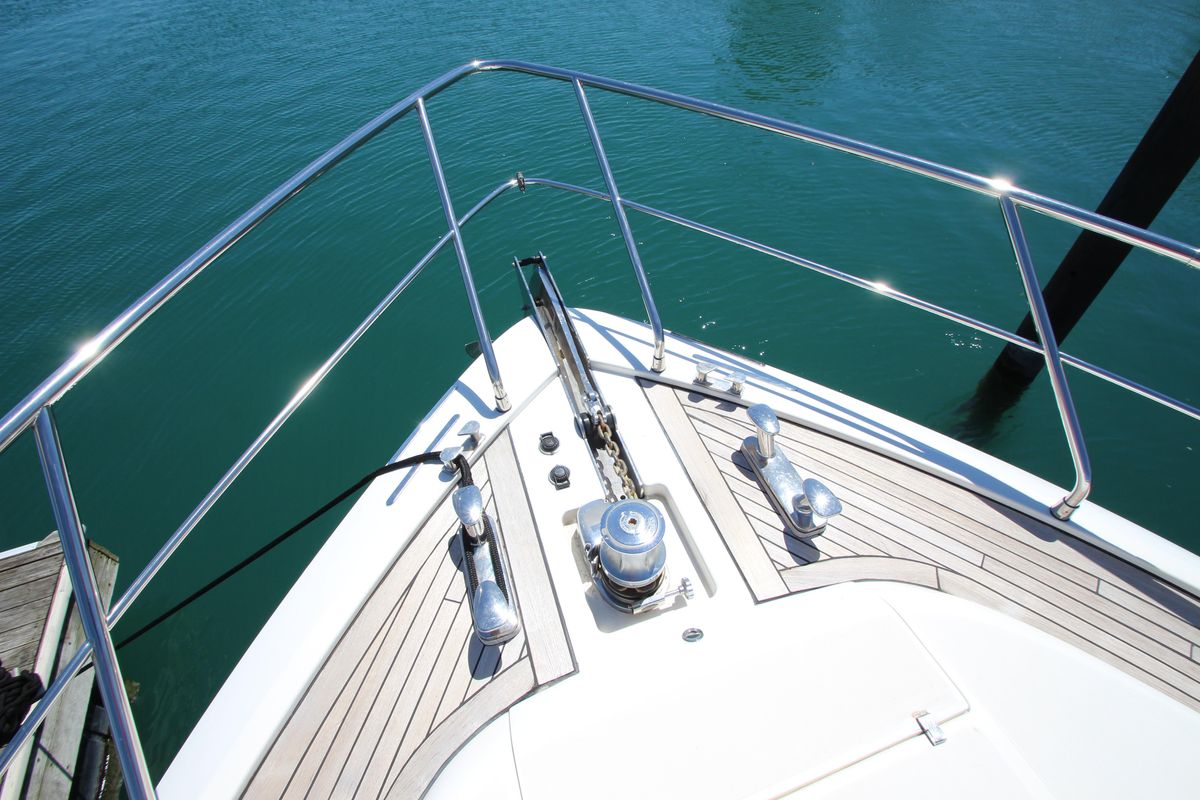 2007 Uniesse 70 