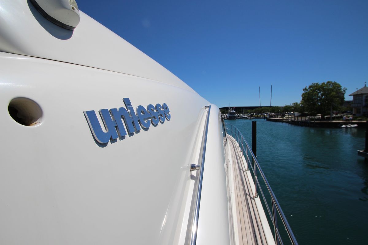 2007 Uniesse 70 