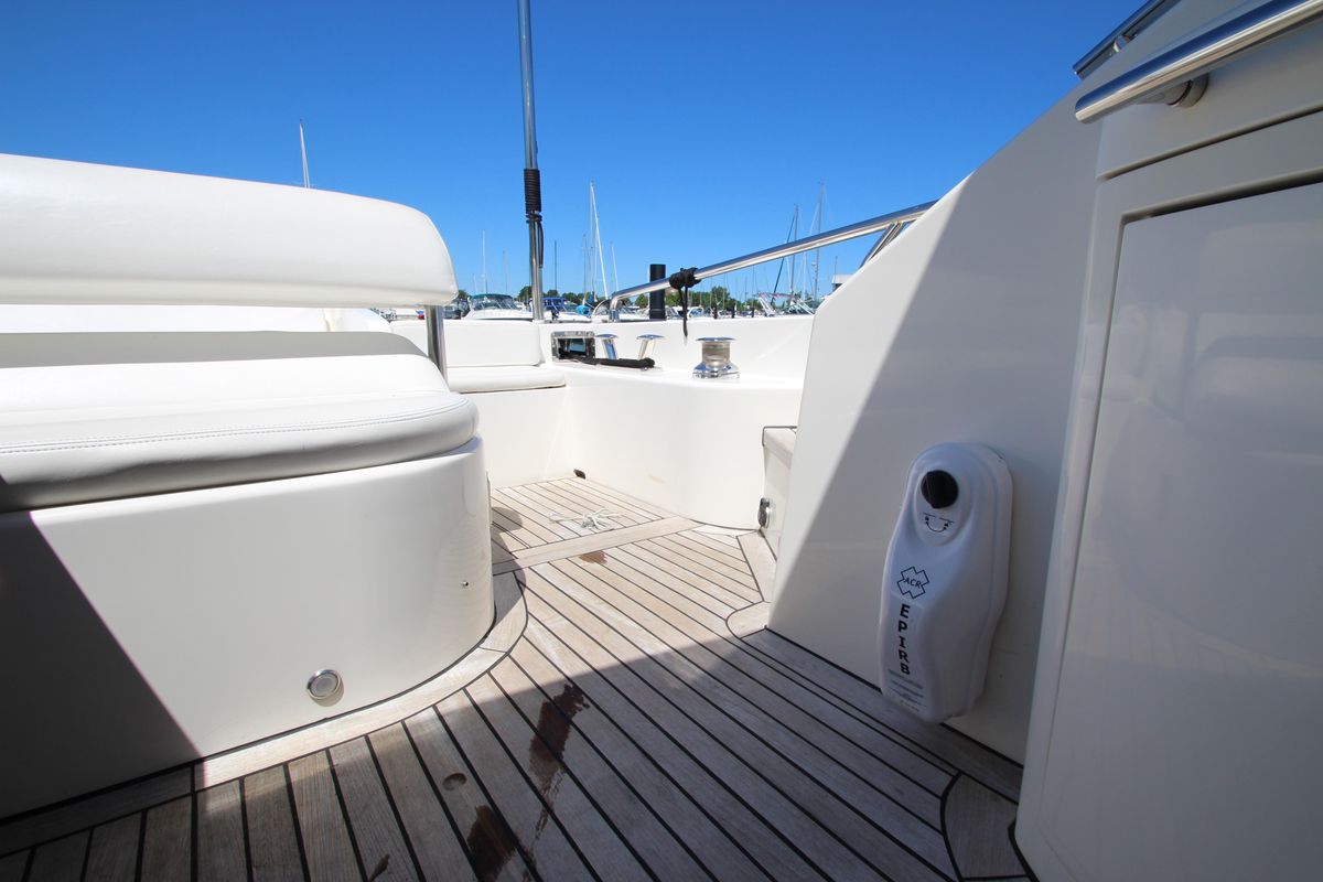 2007 Uniesse 70 
