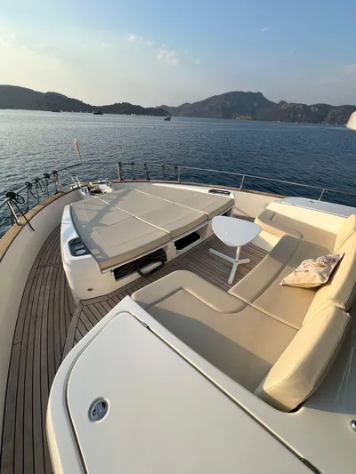  Yacht Photos Pics ABSOLUTE NAVETTA 58