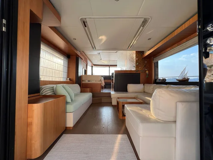  Yacht Photos Pics ABSOLUTE NAVETTA 58