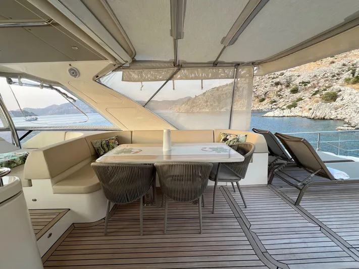  Yacht Photos Pics ABSOLUTE NAVETTA 58