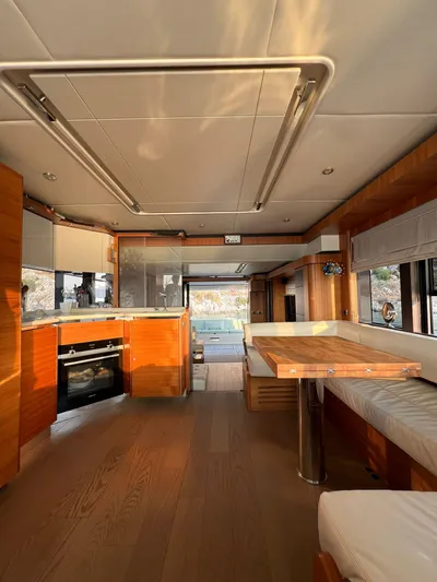  Yacht Photos Pics ABSOLUTE NAVETTA 58