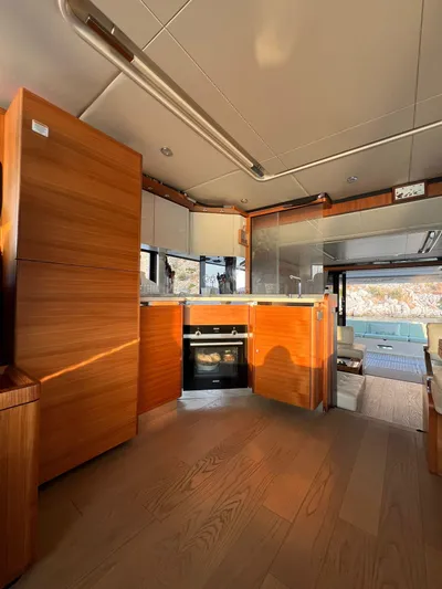  Yacht Photos Pics ABSOLUTE NAVETTA 58