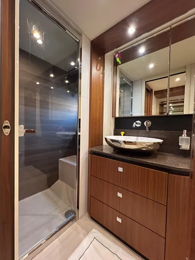  Yacht Photos Pics ABSOLUTE NAVETTA 58