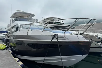 Azimut 60