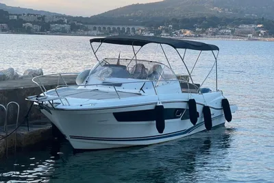 2018 Jeanneau Cap Camarat 9.0 wa