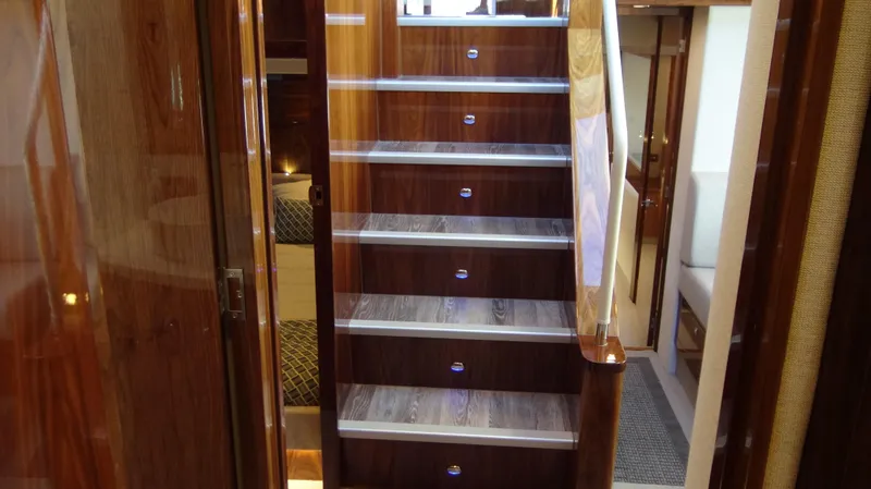 Chapter II Yacht Photos Pics 