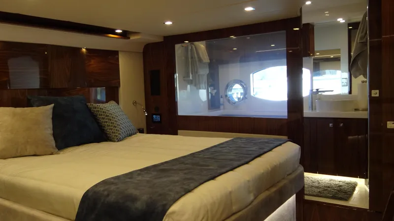 Chapter II Yacht Photos Pics 