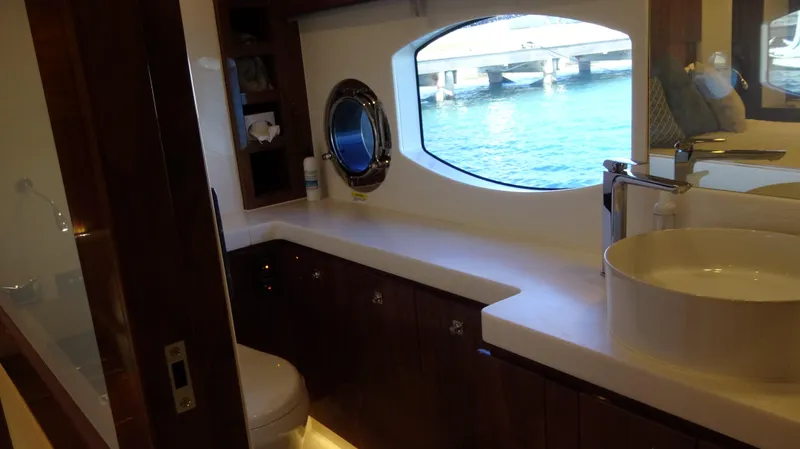 Chapter II Yacht Photos Pics 