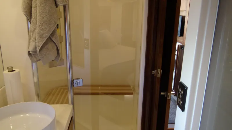 Chapter II Yacht Photos Pics 