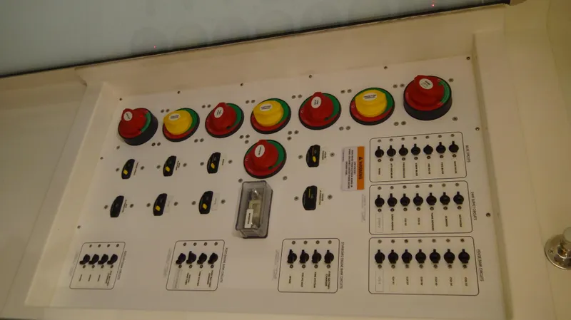 Chapter II Yacht Photos Pics 