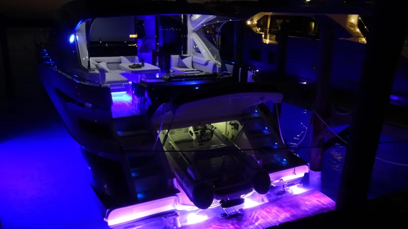 Chapter II Yacht Photos Pics 