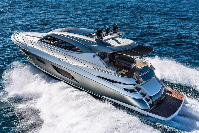 Chapter II Yacht Photos Pics 