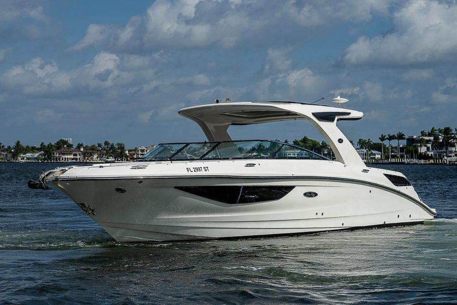 2020 Sea Ray 350 SLX