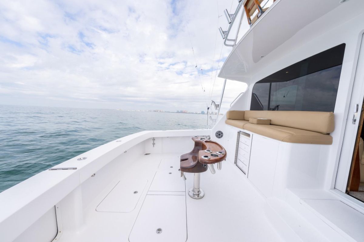 2003 Viking 45 