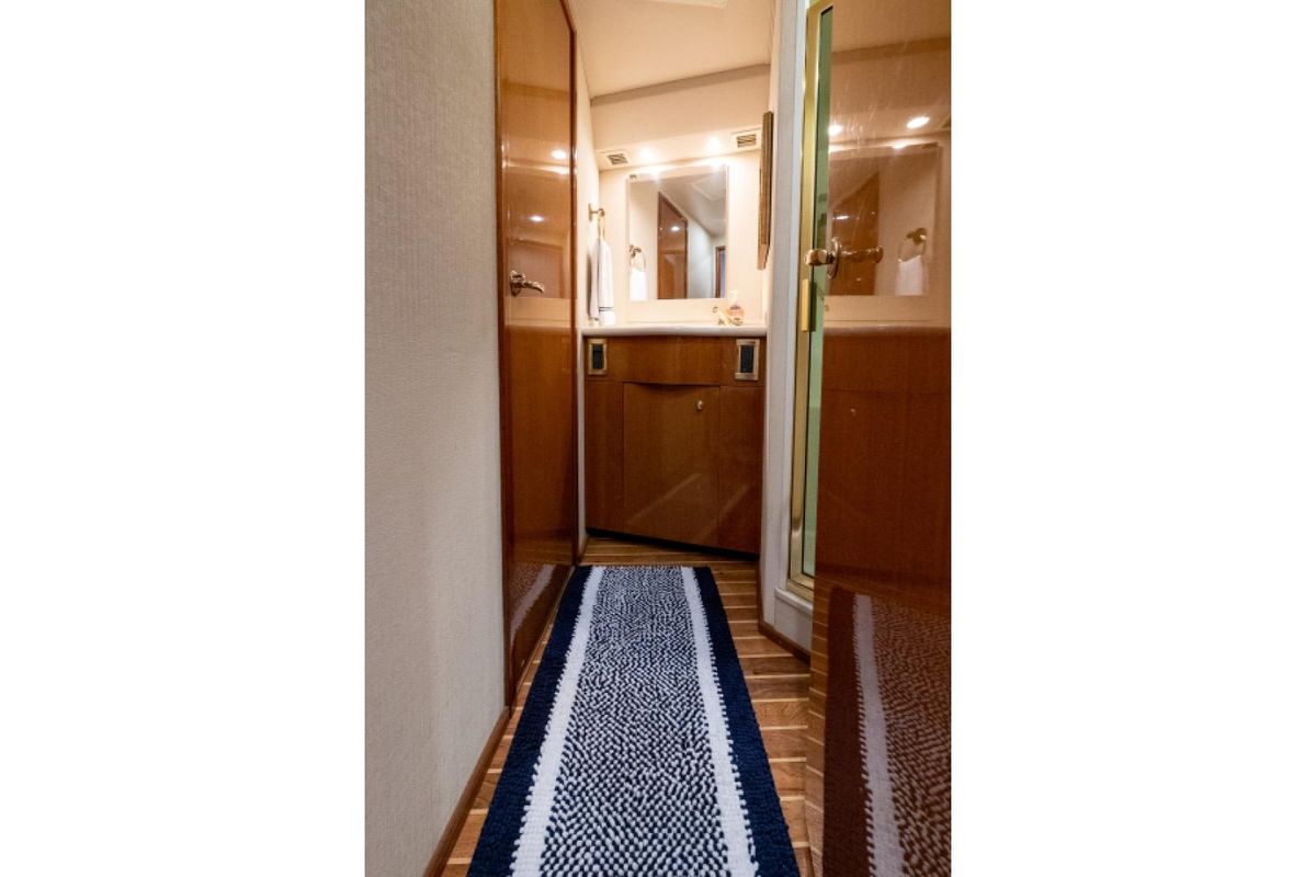 2003 Viking 45 