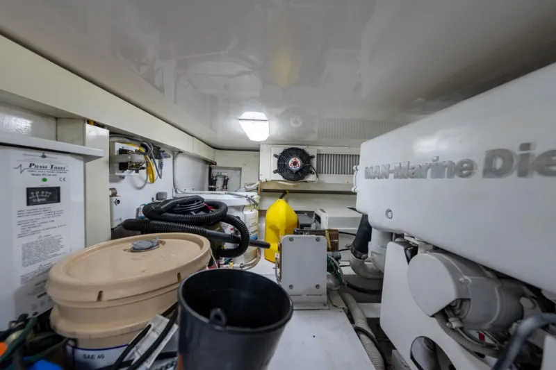 Big Sky Yacht Photos Pics 2003 Viking 45 Convertible Big Sky