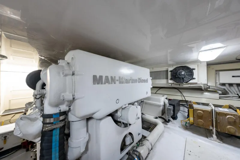 Big Sky Yacht Photos Pics 2003 Viking 45 Convertible Big Sky