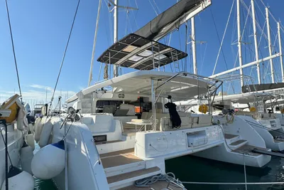2022 Lagoon 46
