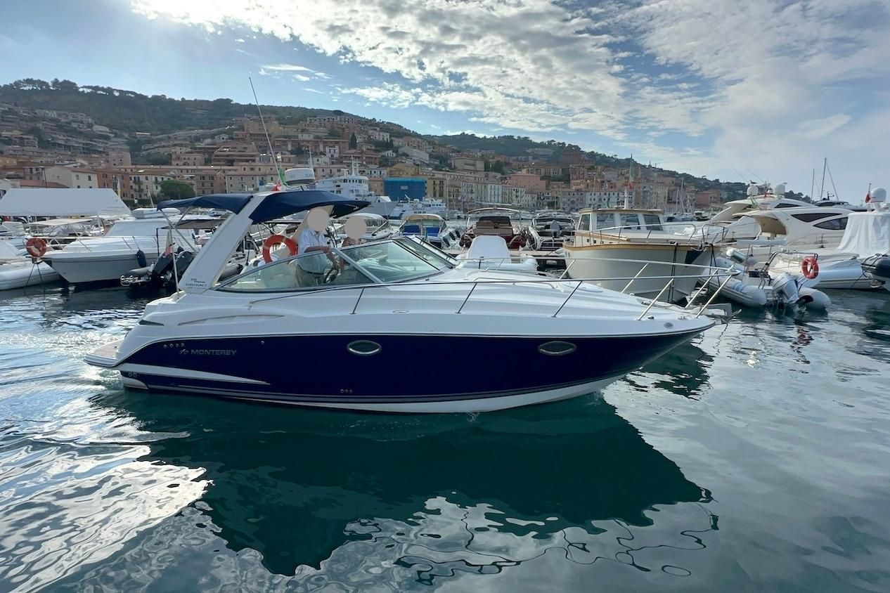 2011 Monterey 315 SCR