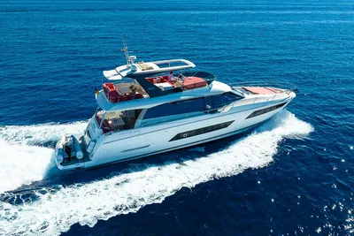 2017 Prestige 680