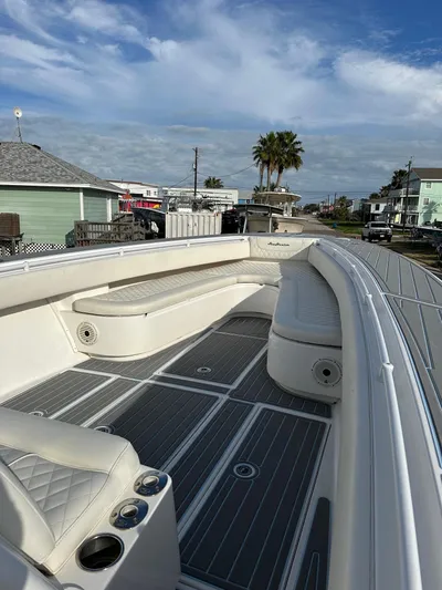  Yacht Photos Pics 2011 SeaHunter Center Console boat with spacious seating and modern design.