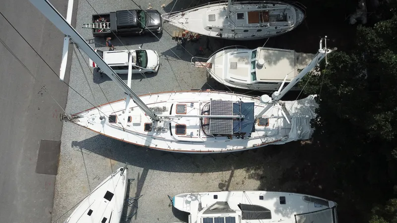 Roxy Yacht Photos Pics 