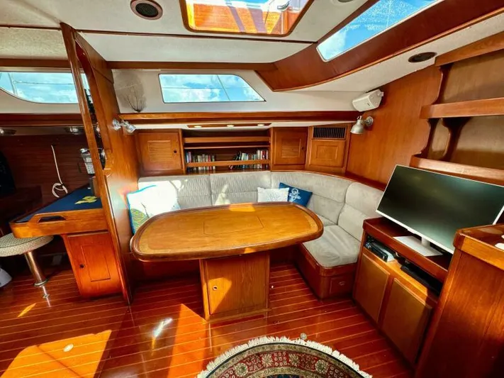 Roxy Yacht Photos Pics 