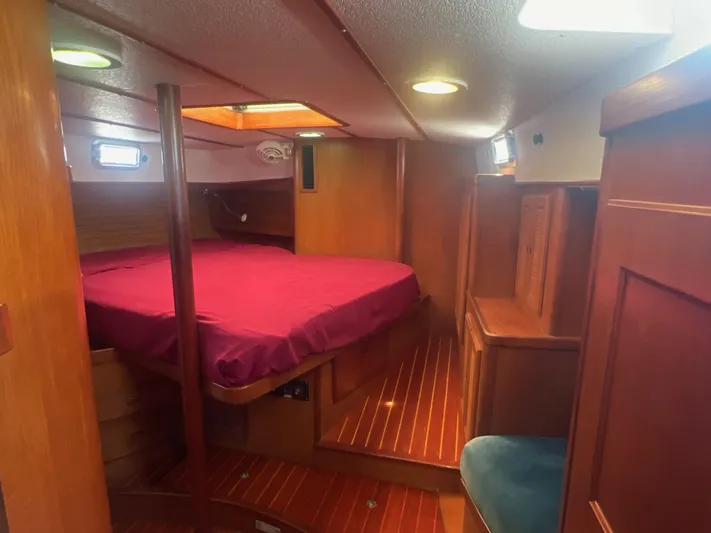 Roxy Yacht Photos Pics 