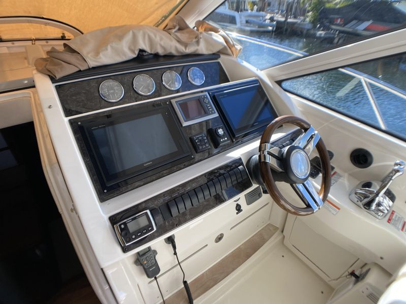 2010 Sea Ray Sundancer