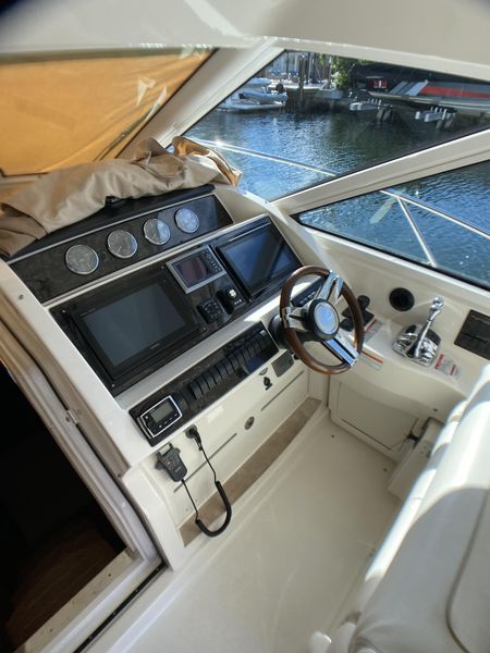 2010 Sea Ray Sundancer