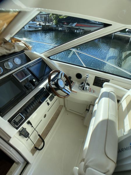 2010 Sea Ray Sundancer