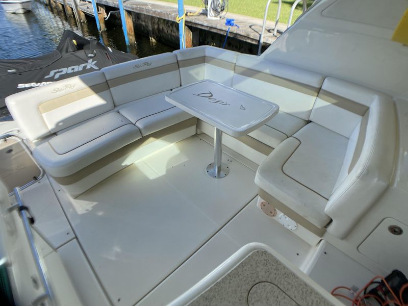 2010 Sea Ray Sundancer