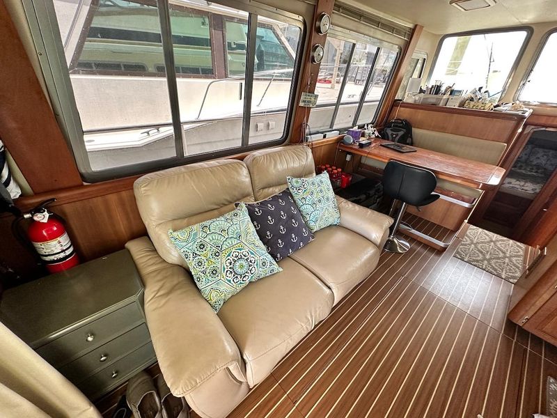 2004 Mainship 400 Trawler