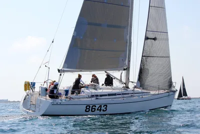 2004 Arcona 370