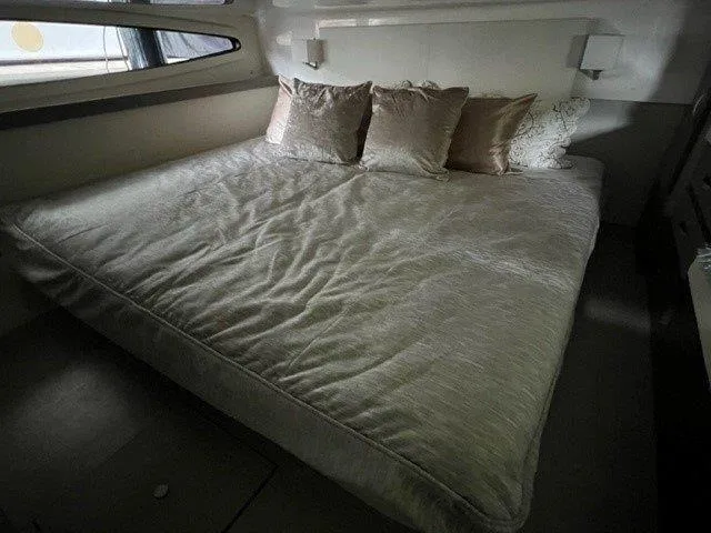  Yacht Photos Pics 2022 REGAL 38 GRANDE COUPE - Image 23