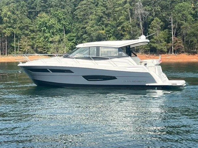  Yacht Photos Pics 2022 REGAL 38 GRANDE COUPE - Image 5