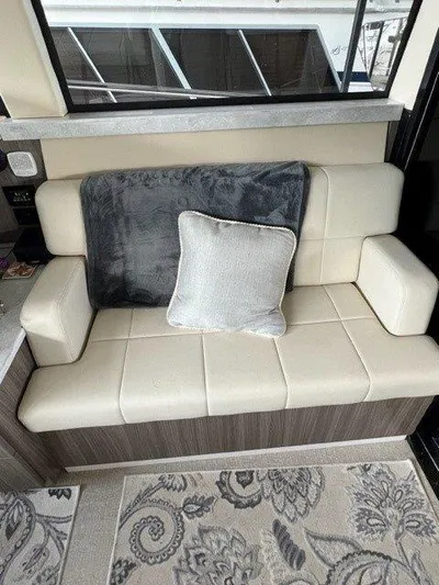  Yacht Photos Pics 2022 REGAL 38 GRANDE COUPE - Image 15